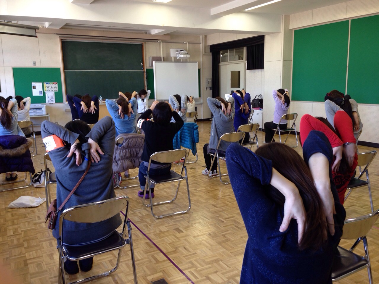 都内区立中学校にて保護者のための姿勢調律Aウォーキング講習会を開催しました！